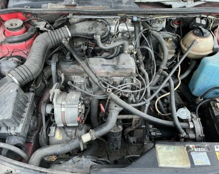 Красный Фольксваген Пассат, объемом двигателя 1.8 л и пробегом 570 тыс. км за 1700 $, фото 6 на Automoto.ua