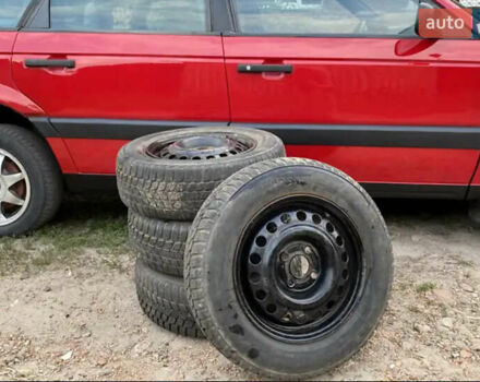 Красный Фольксваген Пассат, объемом двигателя 1.8 л и пробегом 420 тыс. км за 2500 $, фото 13 на Automoto.ua