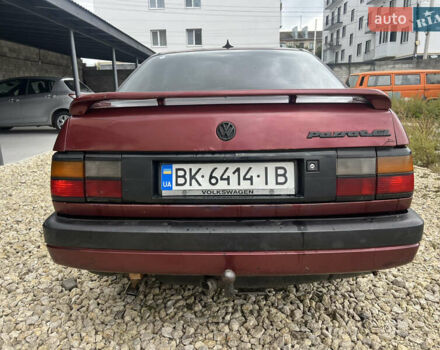 Красный Фольксваген Пассат, объемом двигателя 1.9 л и пробегом 400 тыс. км за 1399 $, фото 5 на Automoto.ua