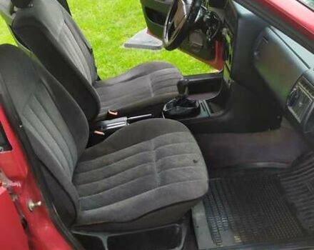 Красный Фольксваген Пассат, объемом двигателя 1.78 л и пробегом 320 тыс. км за 1800 $, фото 2 на Automoto.ua