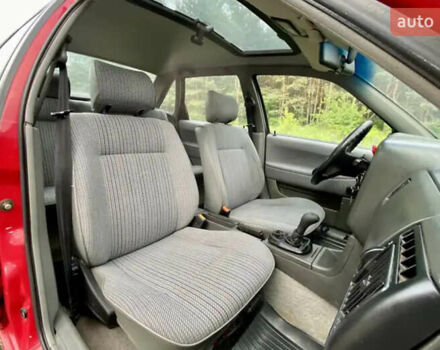 Красный Фольксваген Пассат, объемом двигателя 1.8 л и пробегом 420 тыс. км за 2500 $, фото 7 на Automoto.ua