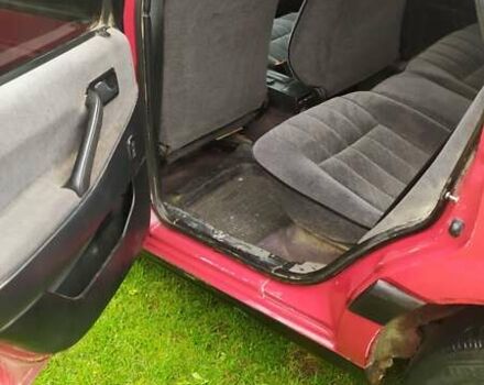 Красный Фольксваген Пассат, объемом двигателя 1.78 л и пробегом 320 тыс. км за 1800 $, фото 6 на Automoto.ua