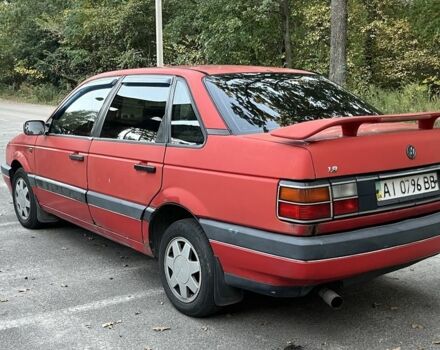 Красный Фольксваген Пассат, объемом двигателя 1.8 л и пробегом 570 тыс. км за 1700 $, фото 4 на Automoto.ua