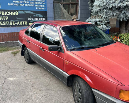 Красный Фольксваген Пассат, объемом двигателя 1.78 л и пробегом 377 тыс. км за 1400 $, фото 4 на Automoto.ua