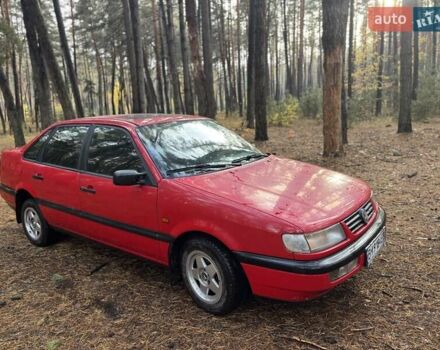 Красный Фольксваген Пассат, объемом двигателя 1.78 л и пробегом 390 тыс. км за 2900 $, фото 4 на Automoto.ua