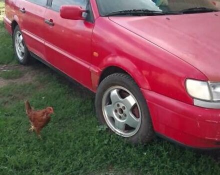 Красный Фольксваген Пассат, объемом двигателя 1.99 л и пробегом 350 тыс. км за 1416 $, фото 5 на Automoto.ua