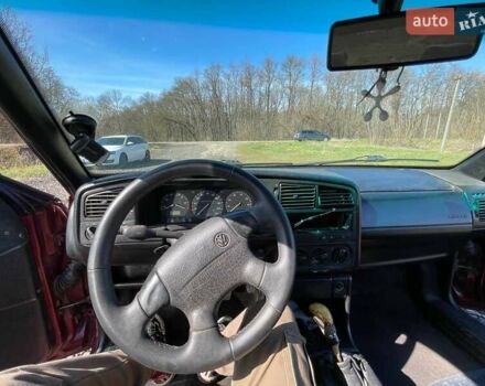 Красный Фольксваген Пассат, объемом двигателя 1.8 л и пробегом 388 тыс. км за 2250 $, фото 24 на Automoto.ua