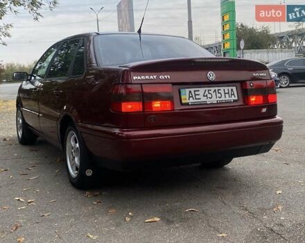 Красный Фольксваген Пассат, объемом двигателя 2 л и пробегом 390 тыс. км за 3200 $, фото 12 на Automoto.ua