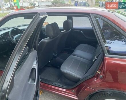 Красный Фольксваген Пассат, объемом двигателя 2 л и пробегом 390 тыс. км за 3200 $, фото 14 на Automoto.ua