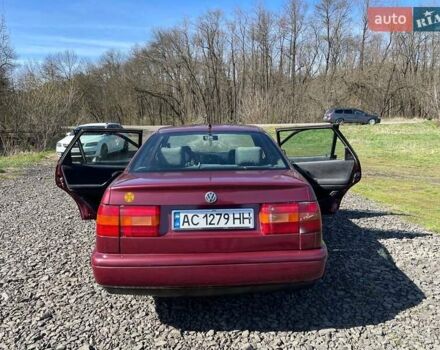 Красный Фольксваген Пассат, объемом двигателя 1.8 л и пробегом 388 тыс. км за 2250 $, фото 20 на Automoto.ua