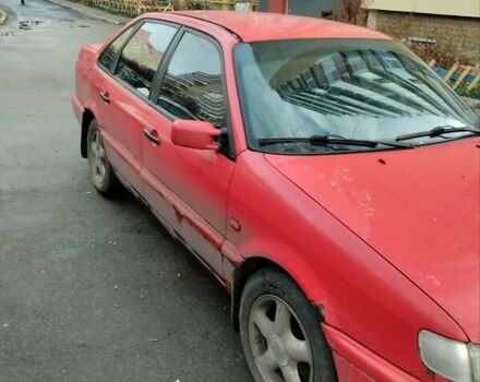 Червоний Фольксваген Пассат, об'ємом двигуна 1.8 л та пробігом 426 тис. км за 1500 $, фото 2 на Automoto.ua