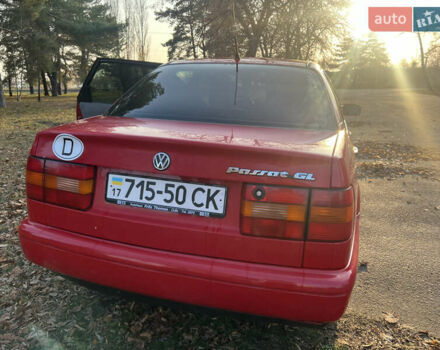 Красный Фольксваген Пассат, объемом двигателя 1.8 л и пробегом 169 тыс. км за 3000 $, фото 8 на Automoto.ua