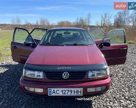 Красный Фольксваген Пассат, объемом двигателя 1.8 л и пробегом 388 тыс. км за 2250 $, фото 26 на Automoto.ua