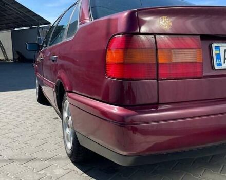 Красный Фольксваген Пассат, объемом двигателя 1.8 л и пробегом 388 тыс. км за 2250 $, фото 3 на Automoto.ua