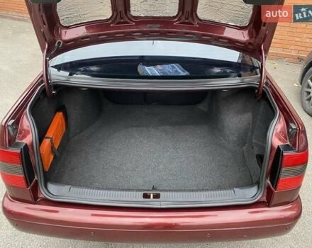 Красный Фольксваген Пассат, объемом двигателя 2 л и пробегом 390 тыс. км за 3200 $, фото 1 на Automoto.ua