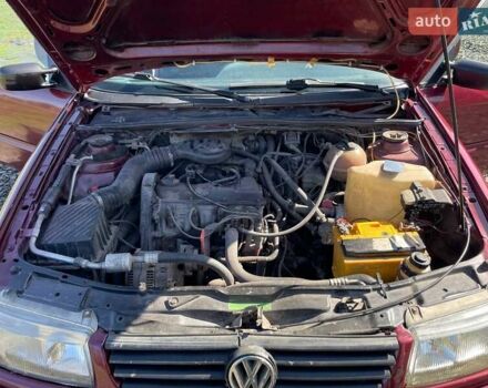 Красный Фольксваген Пассат, объемом двигателя 1.8 л и пробегом 388 тыс. км за 2250 $, фото 18 на Automoto.ua