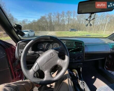 Красный Фольксваген Пассат, объемом двигателя 1.8 л и пробегом 388 тыс. км за 2250 $, фото 23 на Automoto.ua