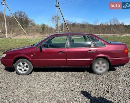 Красный Фольксваген Пассат, объемом двигателя 1.8 л и пробегом 388 тыс. км за 2250 $, фото 12 на Automoto.ua