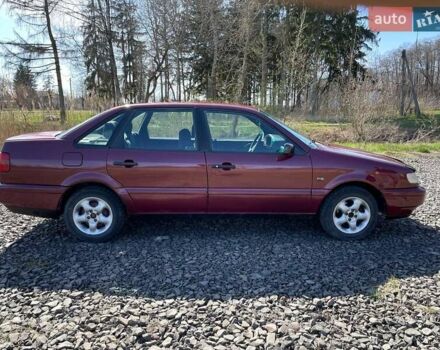 Красный Фольксваген Пассат, объемом двигателя 1.8 л и пробегом 388 тыс. км за 2250 $, фото 14 на Automoto.ua