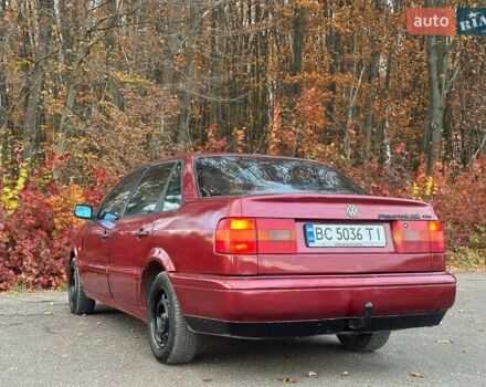 Красный Фольксваген Пассат, объемом двигателя 1.9 л и пробегом 321 тыс. км за 2650 $, фото 16 на Automoto.ua