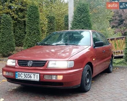 Красный Фольксваген Пассат, объемом двигателя 1.9 л и пробегом 322 тыс. км за 2500 $, фото 3 на Automoto.ua