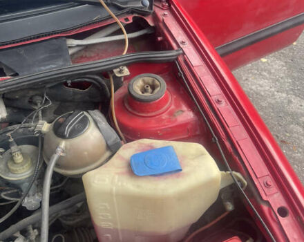 Красный Фольксваген Пассат, объемом двигателя 1.8 л и пробегом 300 тыс. км за 1600 $, фото 5 на Automoto.ua