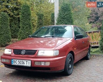 Красный Фольксваген Пассат, объемом двигателя 1.9 л и пробегом 322 тыс. км за 2500 $, фото 1 на Automoto.ua