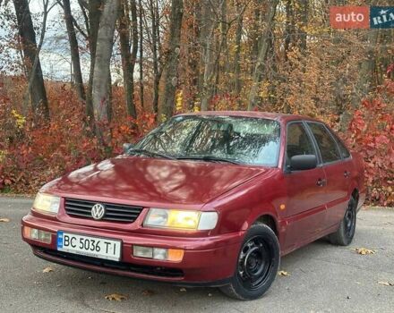 Красный Фольксваген Пассат, объемом двигателя 1.9 л и пробегом 321 тыс. км за 2650 $, фото 1 на Automoto.ua