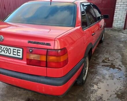 Червоний Фольксваген Пассат, об'ємом двигуна 1.8 л та пробігом 296 тис. км за 2700 $, фото 12 на Automoto.ua