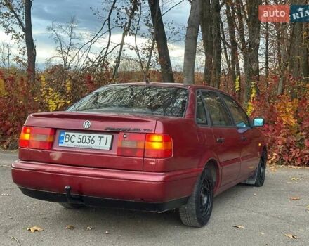 Красный Фольксваген Пассат, объемом двигателя 1.9 л и пробегом 321 тыс. км за 2650 $, фото 11 на Automoto.ua