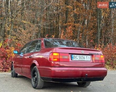 Красный Фольксваген Пассат, объемом двигателя 1.9 л и пробегом 321 тыс. км за 2650 $, фото 12 на Automoto.ua