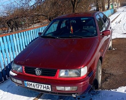 Красный Фольксваген Пассат, объемом двигателя 1.8 л и пробегом 250 тыс. км за 2000 $, фото 3 на Automoto.ua