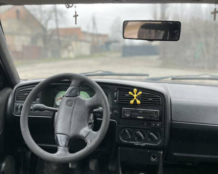 Червоний Фольксваген Пассат, об'ємом двигуна 1.9 л та пробігом 440 тис. км за 1900 $, фото 11 на Automoto.ua