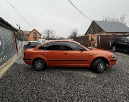 Красный Фольксваген Пассат, объемом двигателя 1.6 л и пробегом 380 тыс. км за 4999 $, фото 3 на Automoto.ua