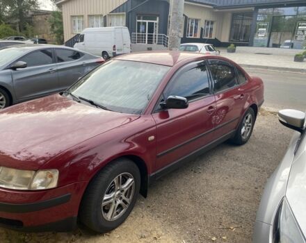 Красный Фольксваген Пассат, объемом двигателя 1.8 л и пробегом 373 тыс. км за 2500 $, фото 4 на Automoto.ua