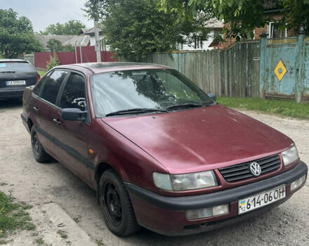 Красный Фольксваген Пассат, объемом двигателя 1.9 л и пробегом 365 тыс. км за 2250 $, фото 2 на Automoto.ua