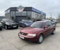 Красный Фольксваген Пассат, объемом двигателя 1.8 л и пробегом 315 тыс. км за 3000 $, фото 1 на Automoto.ua