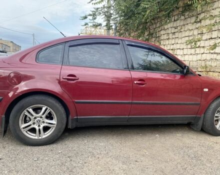 Красный Фольксваген Пассат, объемом двигателя 1.8 л и пробегом 373 тыс. км за 2500 $, фото 5 на Automoto.ua