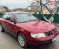 Красный Фольксваген Пассат, объемом двигателя 1.6 л и пробегом 350 тыс. км за 2699 $, фото 2 на Automoto.ua