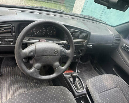 Красный Фольксваген Пассат, объемом двигателя 1.9 л и пробегом 365 тыс. км за 2250 $, фото 6 на Automoto.ua