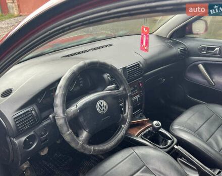 Красный Фольксваген Пассат, объемом двигателя 1.6 л и пробегом 350 тыс. км за 2699 $, фото 10 на Automoto.ua