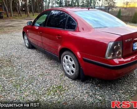 Червоний Фольксваген Пассат, об'ємом двигуна 1.8 л та пробігом 215 тис. км за 2700 $, фото 6 на Automoto.ua