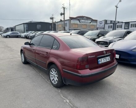 Красный Фольксваген Пассат, объемом двигателя 1.8 л и пробегом 315 тыс. км за 3000 $, фото 6 на Automoto.ua