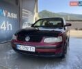 Красный Фольксваген Пассат, объемом двигателя 1.6 л и пробегом 360 тыс. км за 2400 $, фото 1 на Automoto.ua