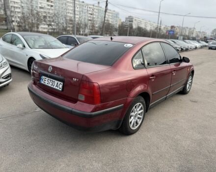 Красный Фольксваген Пассат, объемом двигателя 1.8 л и пробегом 315 тыс. км за 3000 $, фото 4 на Automoto.ua