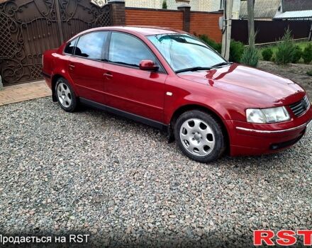 Червоний Фольксваген Пассат, об'ємом двигуна 1.8 л та пробігом 215 тис. км за 2700 $, фото 1 на Automoto.ua