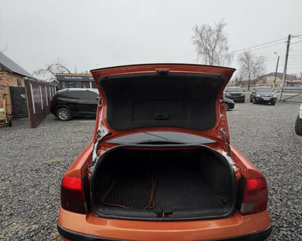 Красный Фольксваген Пассат, объемом двигателя 1.6 л и пробегом 380 тыс. км за 4999 $, фото 6 на Automoto.ua