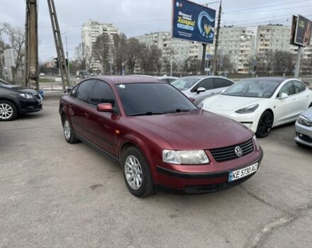Красный Фольксваген Пассат, объемом двигателя 1.8 л и пробегом 315 тыс. км за 3000 $, фото 2 на Automoto.ua