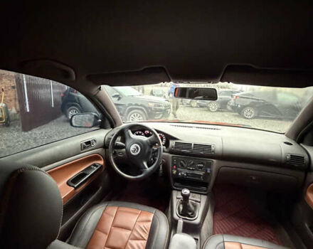 Красный Фольксваген Пассат, объемом двигателя 1.6 л и пробегом 380 тыс. км за 4999 $, фото 9 на Automoto.ua