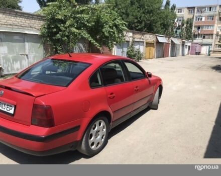 Червоний Фольксваген Пассат, об'ємом двигуна 1.6 л та пробігом 330 тис. км за 4100 $, фото 1 на Automoto.ua